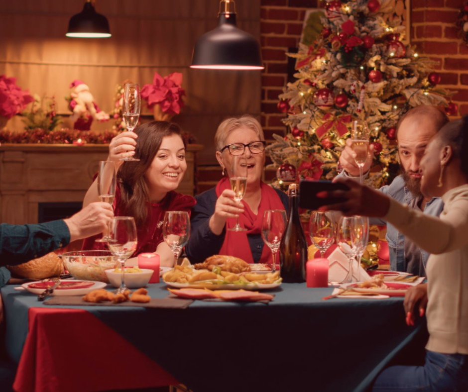 How to Talk Money With Your Family Over The Holidays -